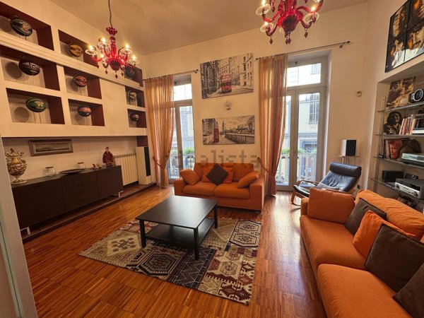 appartamento in vendita a Napoli in zona Vicaria