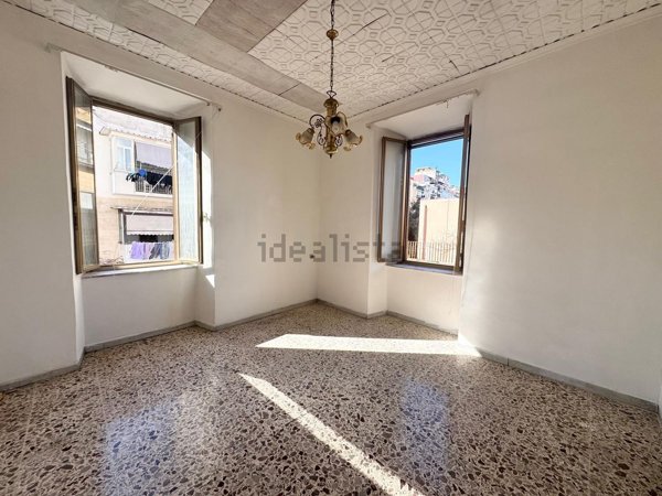 appartamento in vendita a Napoli in zona Mercato