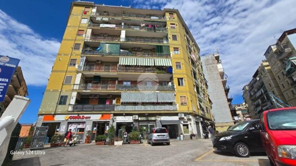 appartamento in vendita a Napoli in zona Bagnoli