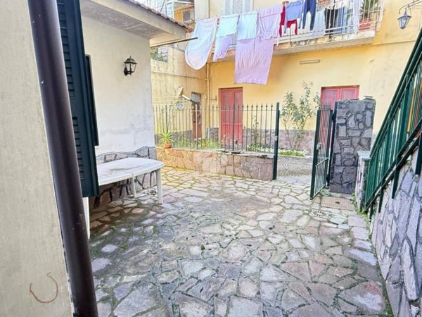 appartamento in vendita a Napoli in zona Piscinola