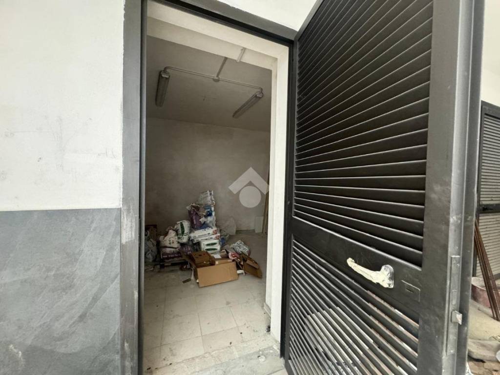 appartamento in vendita a Napoli in zona Stella
