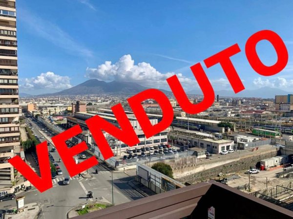 appartamento in vendita a Napoli in zona Vicaria