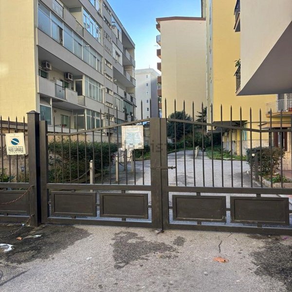 appartamento in vendita a Napoli in zona Arenella