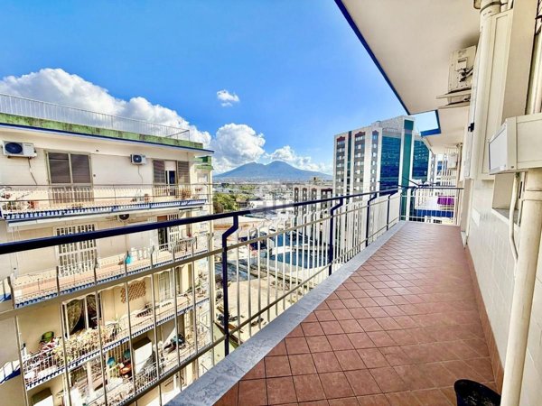 appartamento in vendita a Napoli in zona Poggioreale