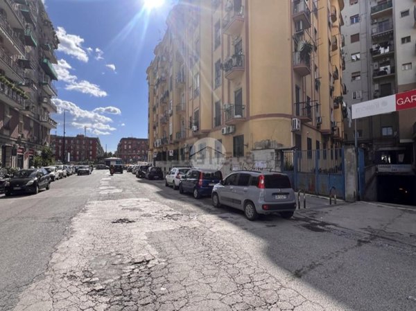 appartamento in vendita a Napoli in zona Vicaria