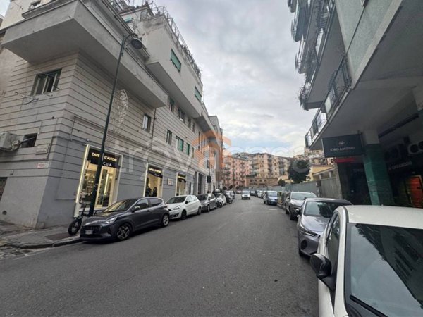 casa indipendente in vendita a Napoli in zona Chiaia