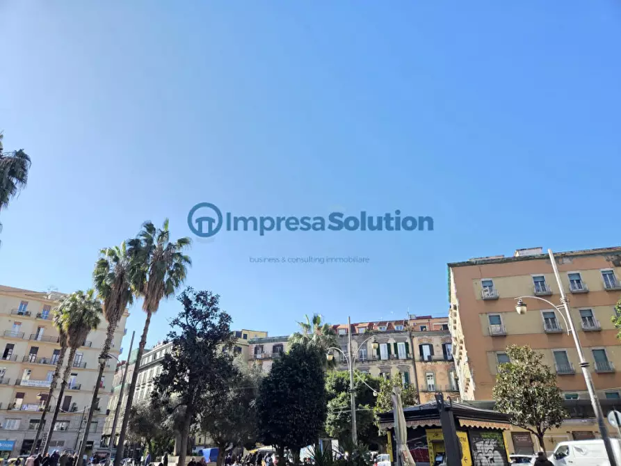 negozio in affitto a Napoli