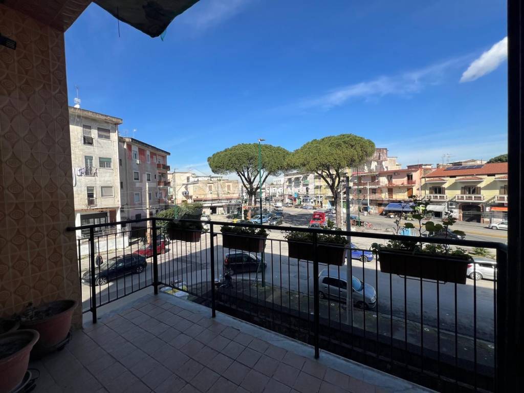 appartamento in vendita a Napoli in zona Scampia