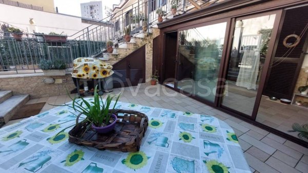 appartamento in vendita a Napoli in zona Poggioreale