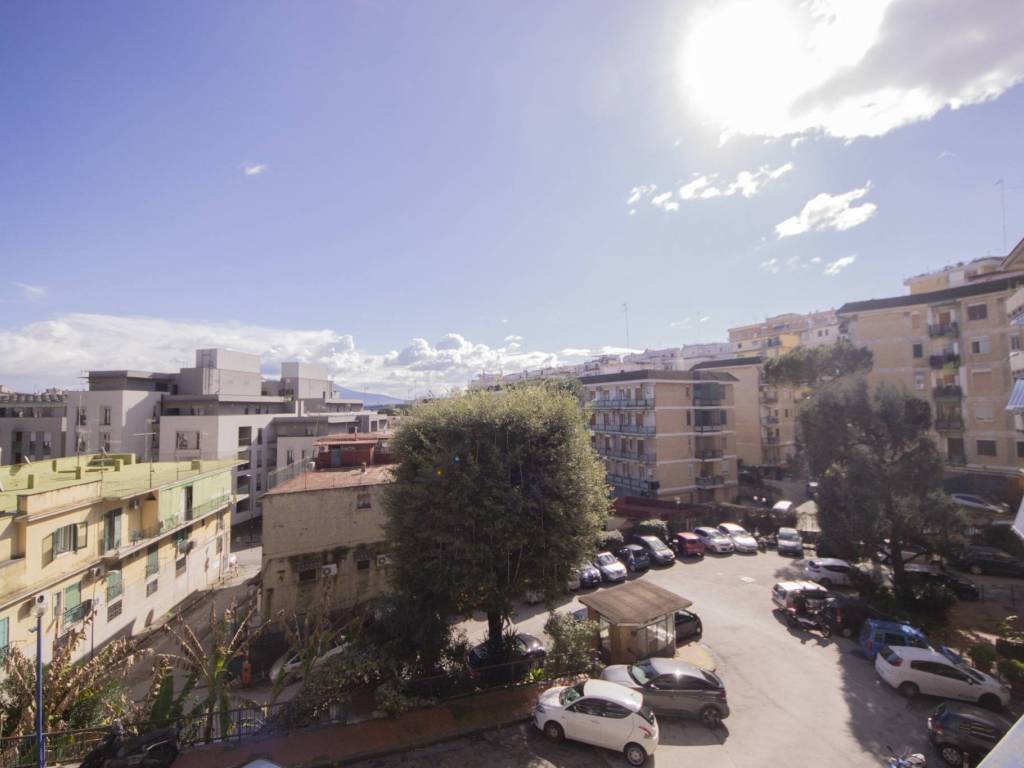 appartamento in vendita a Napoli in zona Capodimonte / Colli Aminei