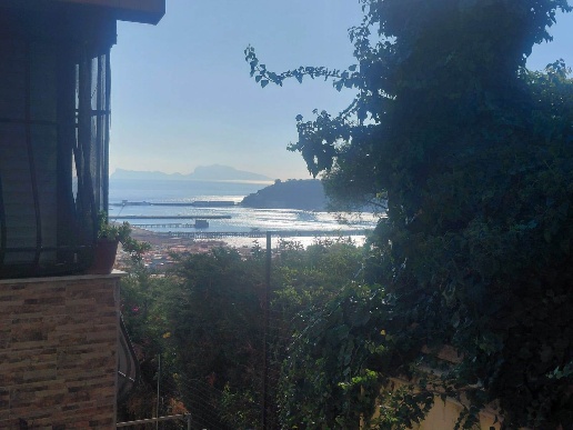 appartamento in vendita a Napoli in zona Bagnoli