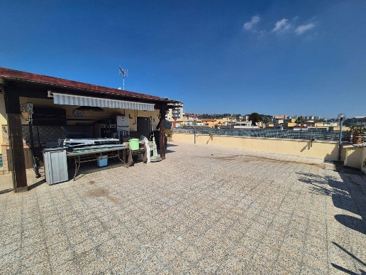 appartamento in vendita a Napoli in zona Stella