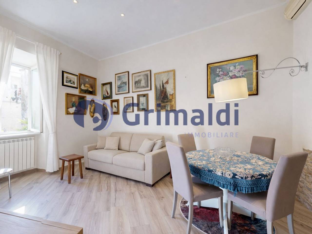 appartamento in vendita a Napoli in zona Posillipo