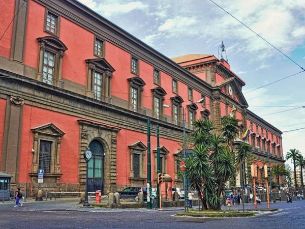 appartamento in vendita a Napoli in zona Montecalvario