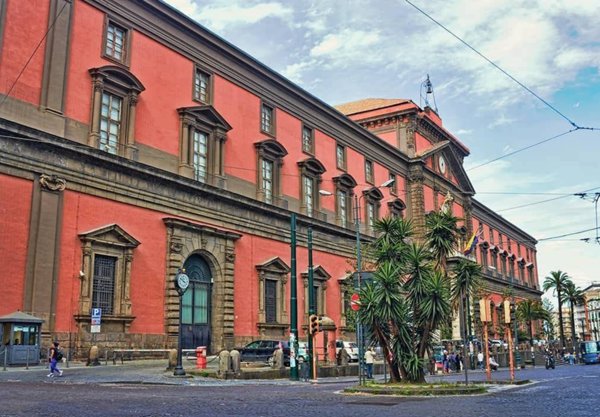 appartamento in vendita a Napoli in zona Montecalvario