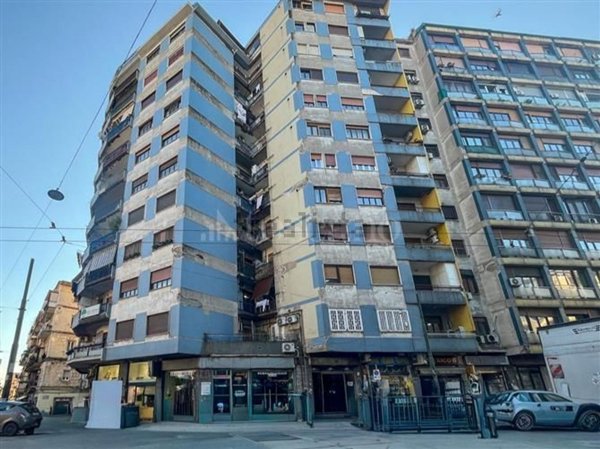 appartamento in vendita a Napoli in zona Mercato