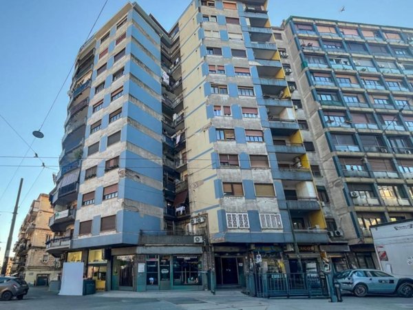 appartamento in vendita a Napoli in zona Mercato
