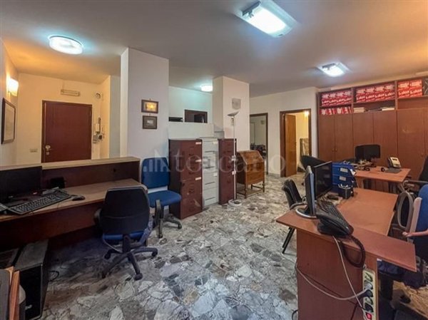 appartamento in vendita a Napoli in zona Mercato