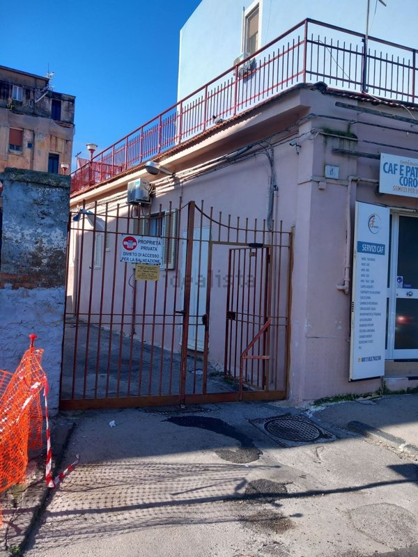 appartamento in vendita a Napoli in zona Bagnoli