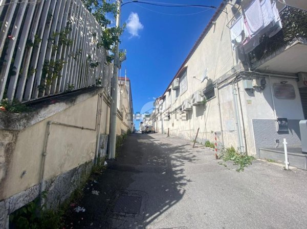 appartamento in vendita a Napoli in zona Pianura