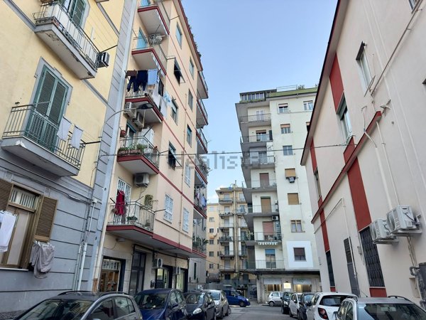 appartamento in vendita a Napoli in zona Fuorigrotta