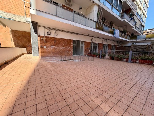 appartamento in vendita a Napoli in zona Fuorigrotta
