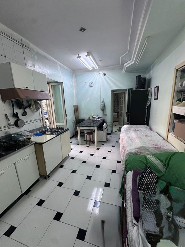 appartamento in vendita a Napoli in zona Pendino / San Giuseppe