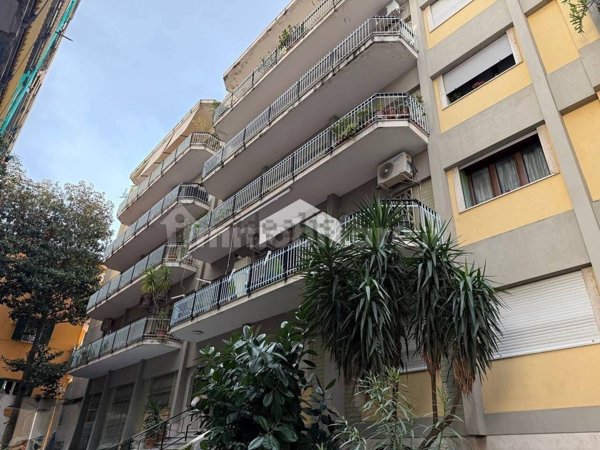appartamento in vendita a Napoli in zona Arenella