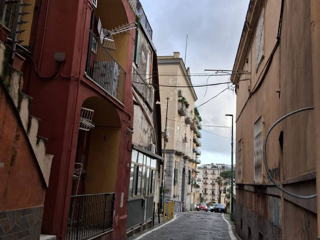 appartamento in vendita a Napoli in zona Arenella