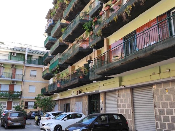 appartamento in vendita a Napoli in zona Pianura