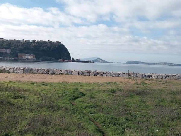 appartamento in vendita a Napoli in zona Bagnoli