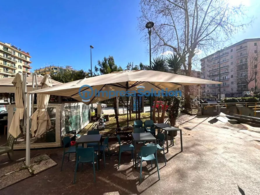 negozio in vendita a Napoli in zona Arenella