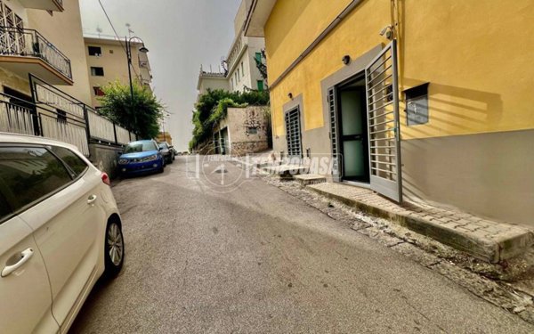 appartamento in vendita a Napoli in zona Posillipo