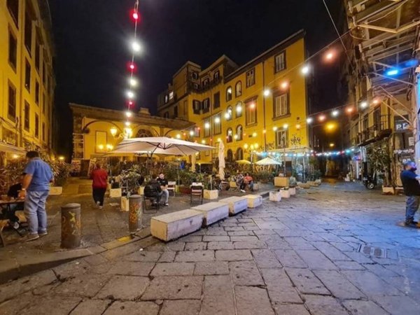 negozio in vendita a Napoli