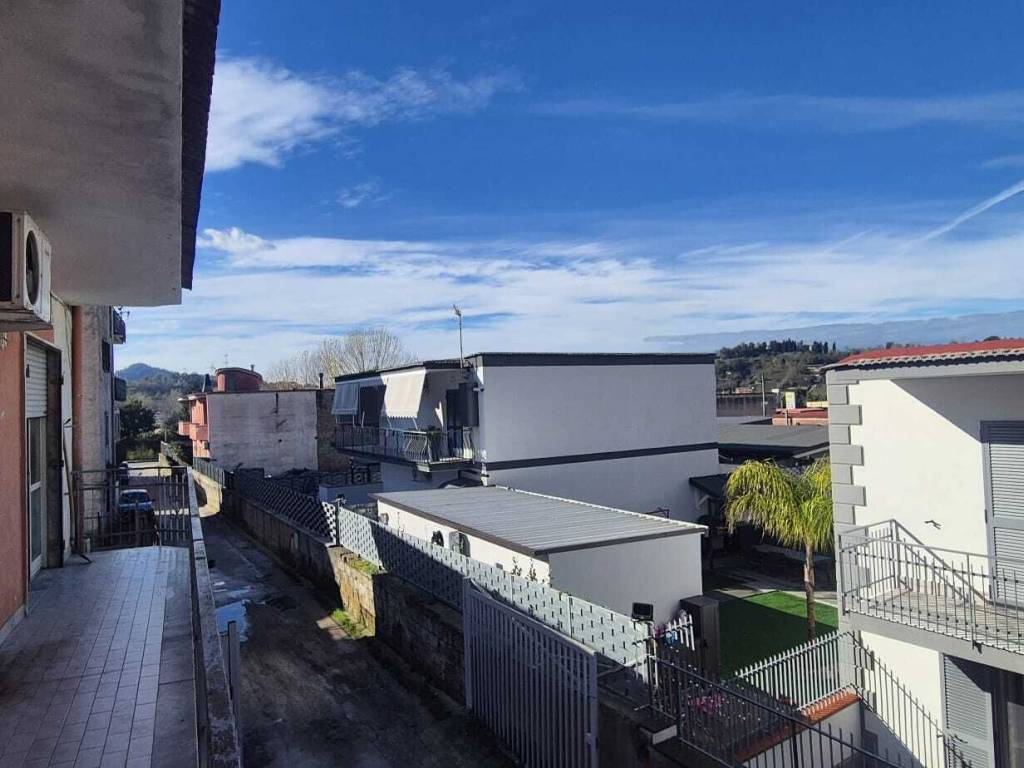appartamento in vendita a Napoli in zona Pianura
