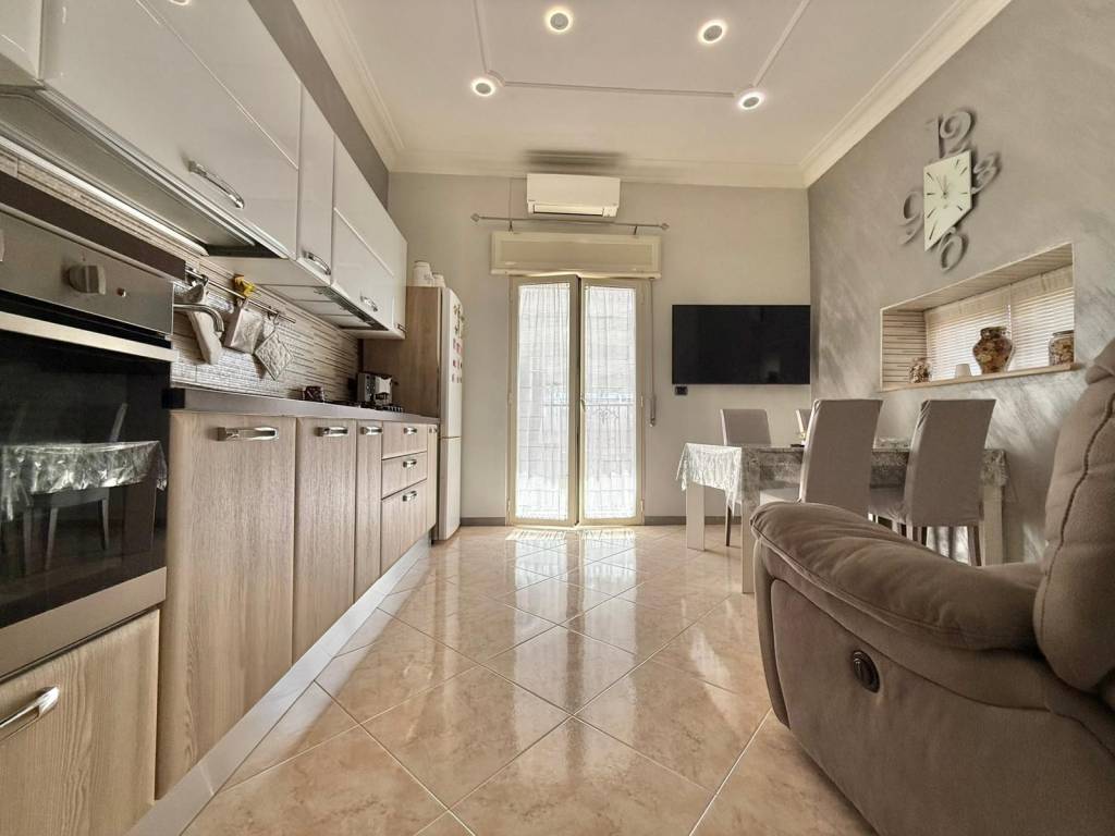 appartamento in vendita a Napoli in zona Pendino / San Giuseppe