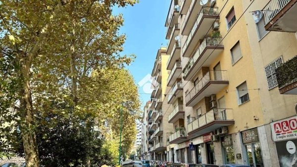 appartamento in vendita a Napoli in zona San Carlo all'Arena