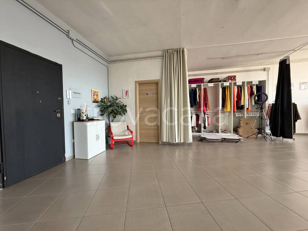 ufficio in vendita a Napoli in zona San Giovanni a Teduccio
