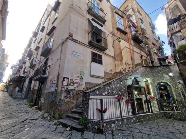 appartamento in vendita a Napoli in zona Montecalvario
