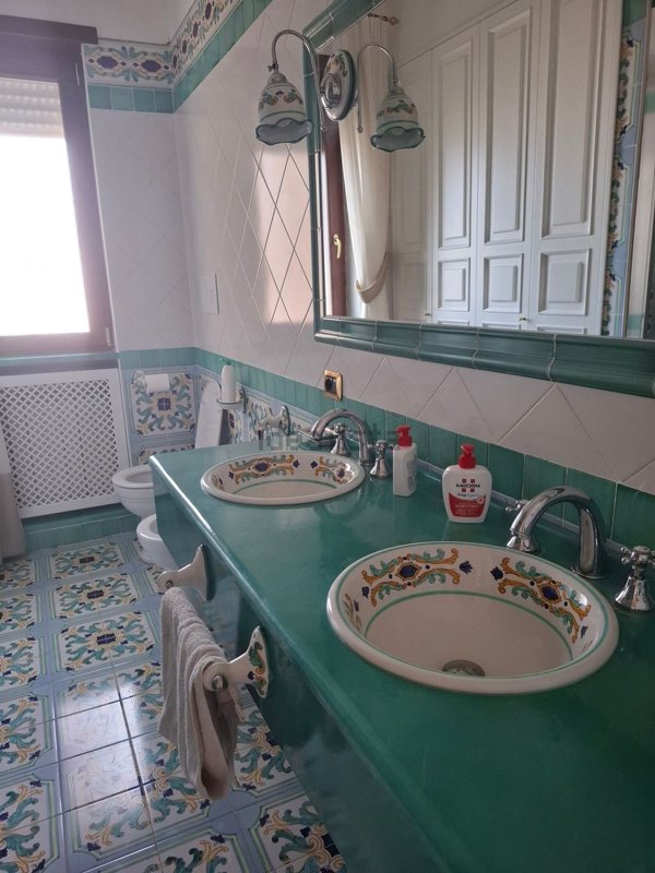 appartamento in vendita a Napoli in zona Fuorigrotta