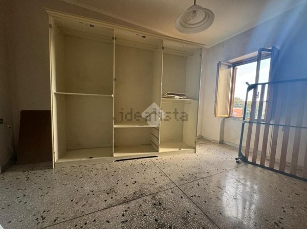 appartamento in vendita a Napoli in zona San Carlo all'Arena