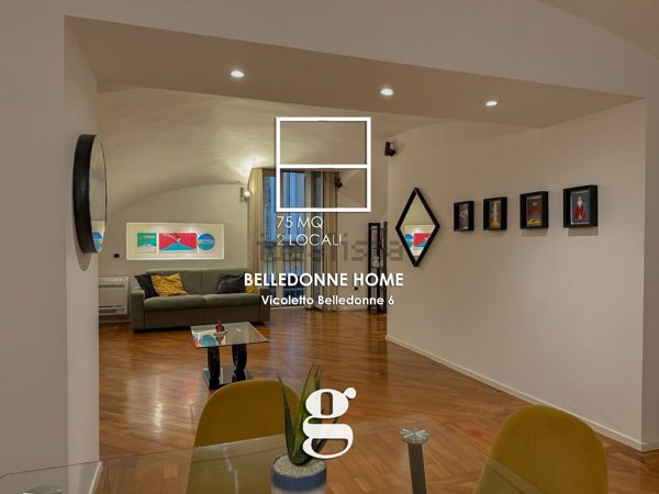 appartamento in vendita a Napoli in zona Chiaia