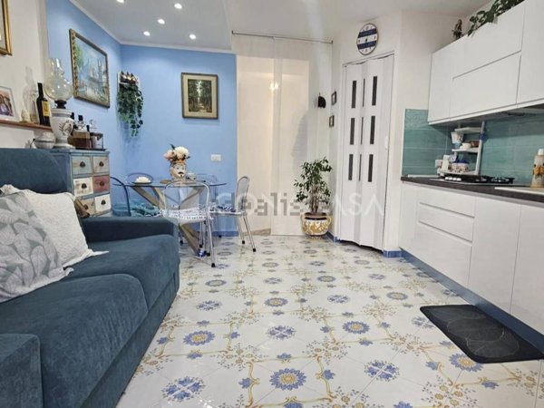 appartamento in vendita a Napoli in zona Bagnoli