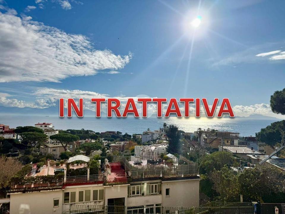 appartamento in vendita a Napoli in zona Posillipo