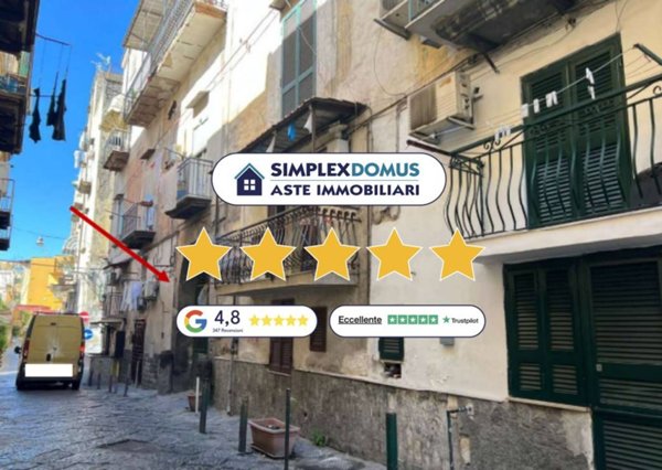 appartamento in vendita a Napoli in zona San Carlo all'Arena