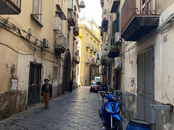appartamento in vendita a Napoli in zona Stella