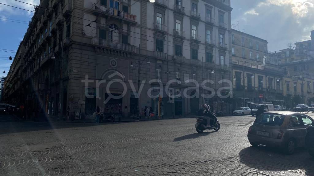 appartamento in vendita a Napoli in zona Stella