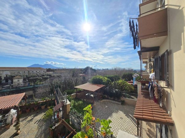 appartamento in vendita a Napoli in zona Capodimonte / Colli Aminei