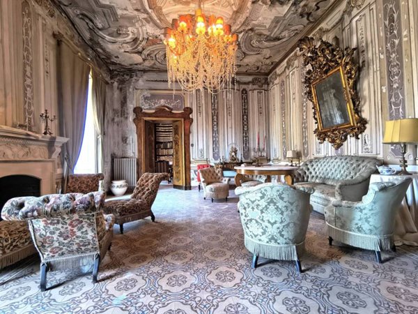 intera palazzina in vendita a Napoli in zona Barra