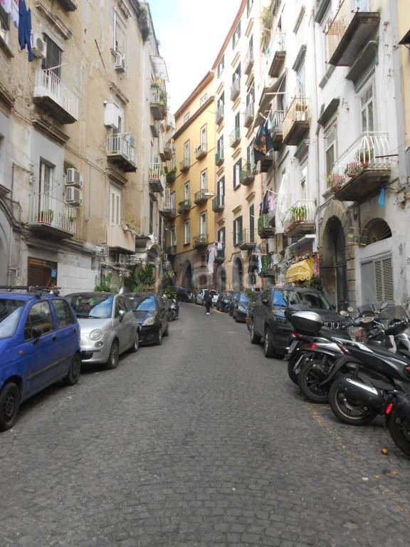 appartamento in vendita a Napoli in zona Avvocata